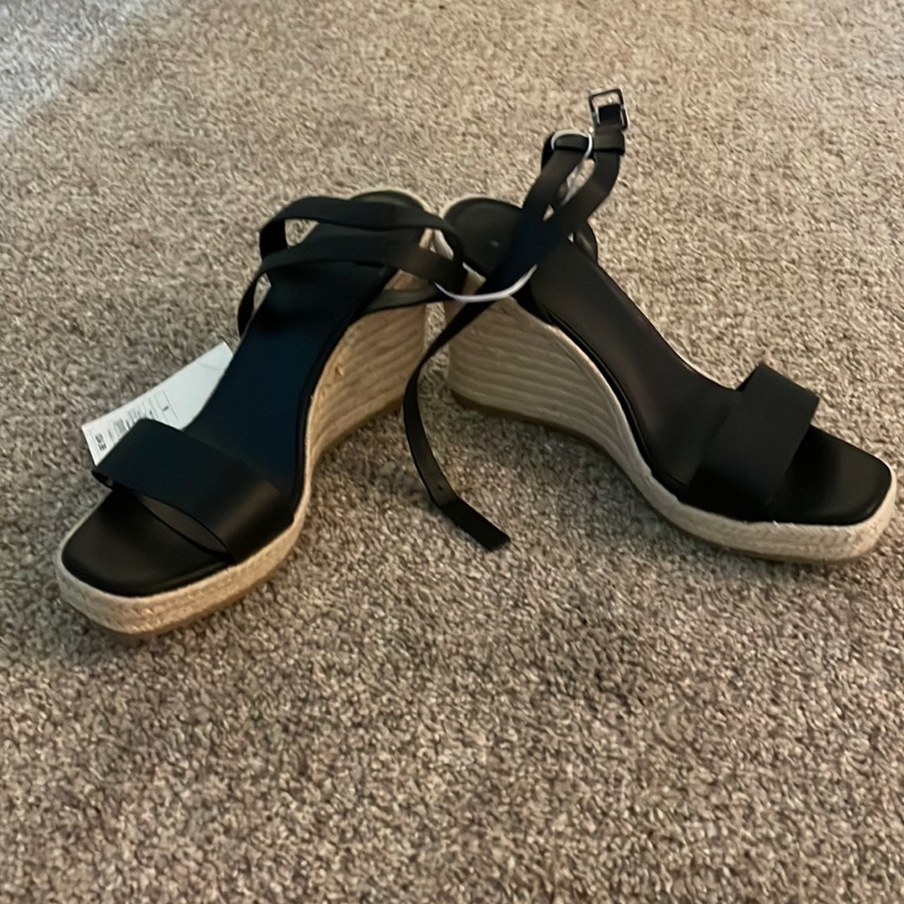 Size 9 wedge espadrilles, black and tan